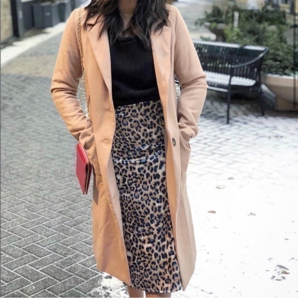 Lulus Dresses & Skirts - Leopard satin skirt